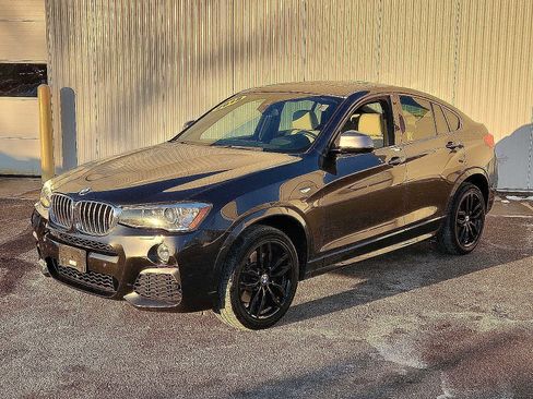 Used 2018 BMW X4 M40i image 3