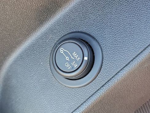 Certified 2023 Chevrolet Equinox LT FWD image 25
