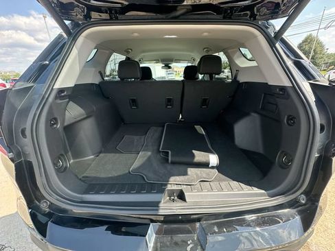 Used 2023 GMC Terrain SLE w/ Driver Convenience Package AWD/4WD image 29