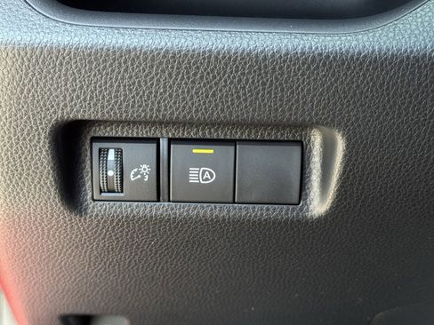 Used 2024 Toyota RAV4 LE AWD/4WD image 19