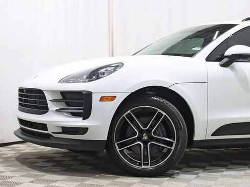 Used 2021 Porsche Macan AWD/4WD image 2