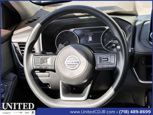 Used 2021 Nissan Rogue S image 18