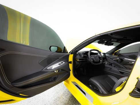 Used 2025 Chevrolet Corvette Stingray Coupe image 22