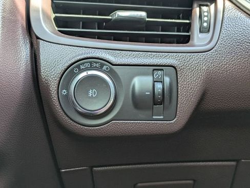 Used 2017 Buick Envision Essence FWD image 28