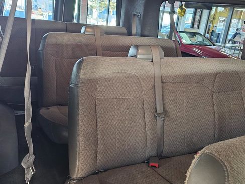 Used 2016 Chevrolet Express 3500 LT w/ LT Preferred Equipment Group image 17