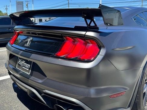 Used 2022 Ford Mustang Shelby GT500 w/ Carbon Fiber Track Pack RWD image 12