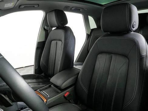 Used 2021 Audi Q5 2.0T Premium Plus w/ Premium Plus Package image 5