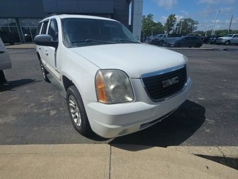 Used 2009 GMC Yukon SLT AWD/4WD image 1