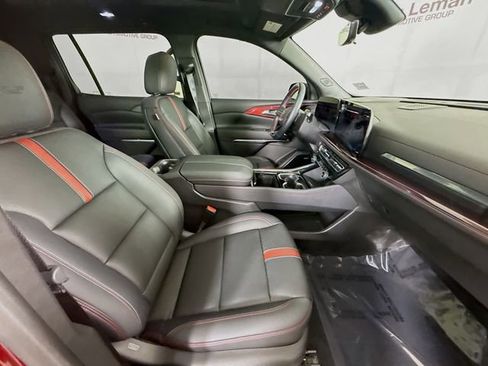 Used 2024 Chevrolet Traverse RS w/ LPO, Floor Liner Package image 31