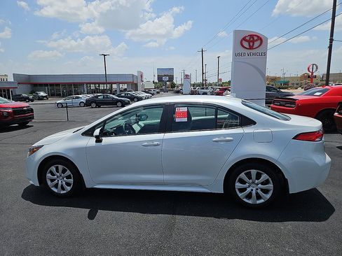 Certified 2026 Toyota Corolla LE FWD image 2