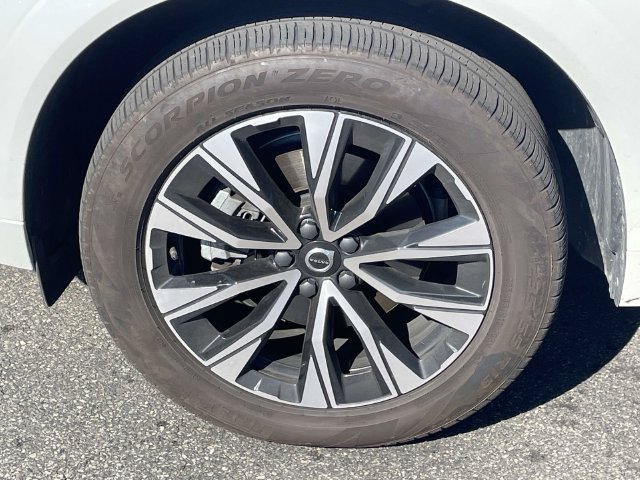 Used 2024 Volvo XC60 B5 Core w/ Climate Package AWD/4WD image 8