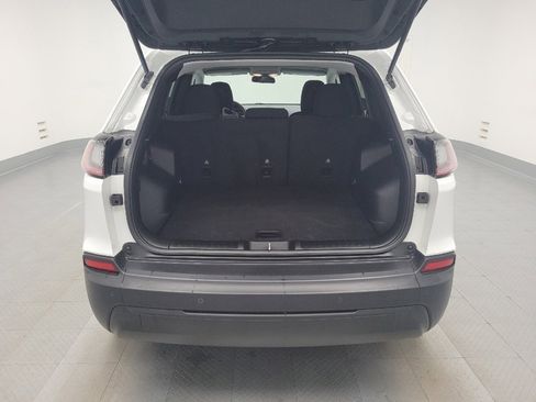 Used 2020 Jeep Cherokee Latitude image 29