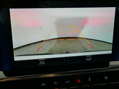 Used 2023 Chevrolet Silverado 1500 LT image 33