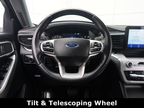 Used 2020 Ford Explorer XLT AWD/4WD image 8