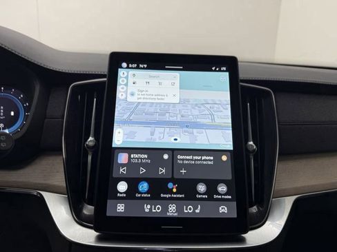 Certified 2025 Volvo XC90 B6 Plus image 18