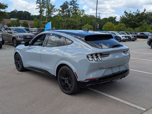 Certified 2025 Ford Mustang Mach-E GT AWD/4WD image 6
