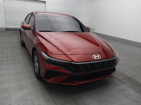 Used 2025 Hyundai Elantra SE FWD image 14