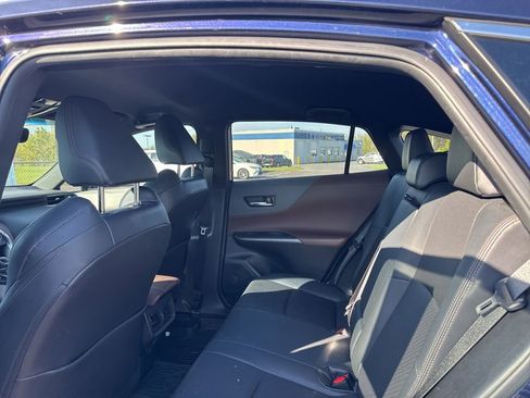 Used 2021 Toyota Venza XLE w/ Softex Package AWD/4WD image 6