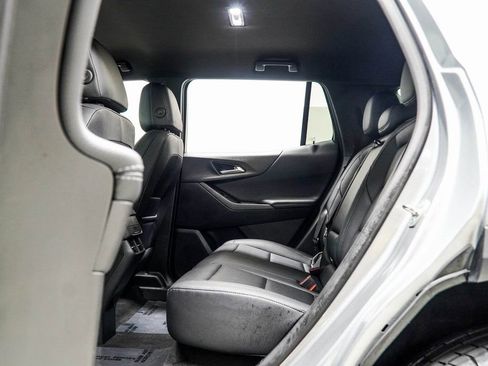 Used 2025 Chevrolet Equinox LT w/ Convenience Package II image 39