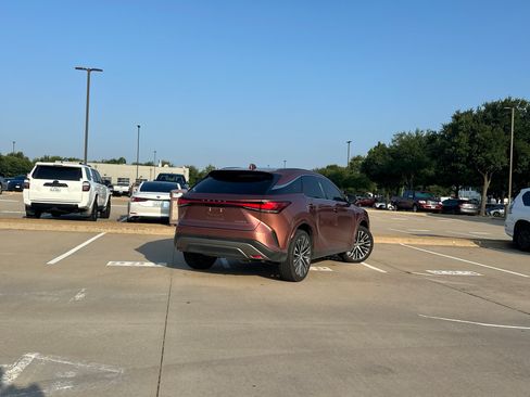 Used 2023 Lexus RX 350 Premium Plus w/ Cold Area Package FWD image 2