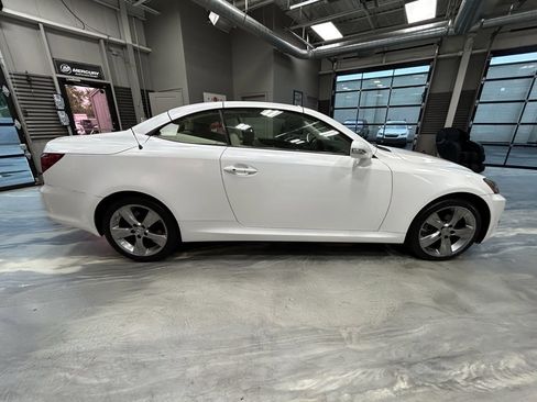 Used 2010 Lexus IS 250C image 29
