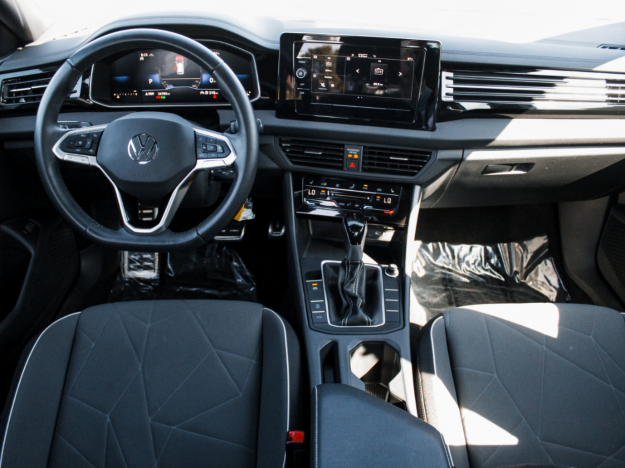 Used 2025 Volkswagen Jetta Sport FWD image 21