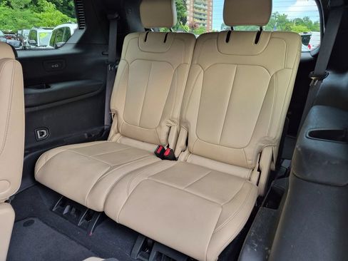 Used 2023 Jeep Grand Cherokee L Limited AWD/4WD image 25