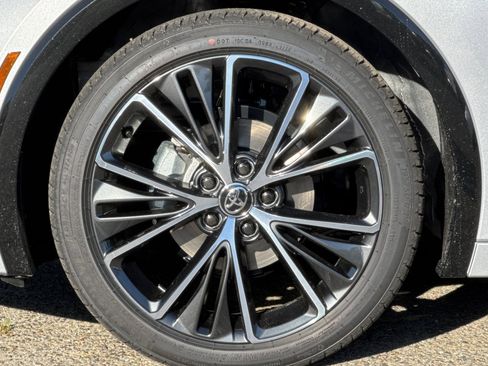 New 2026 Toyota Prius Limited image 32