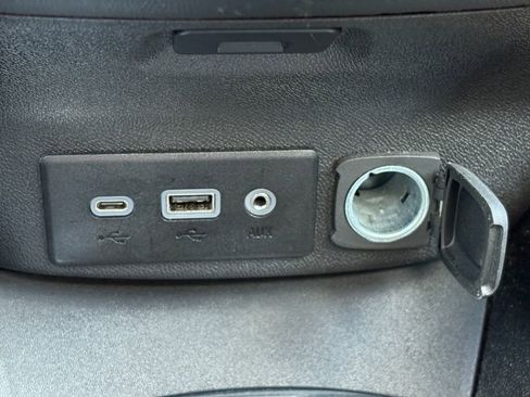 Used 2023 Chevrolet Malibu LT FWD image 23