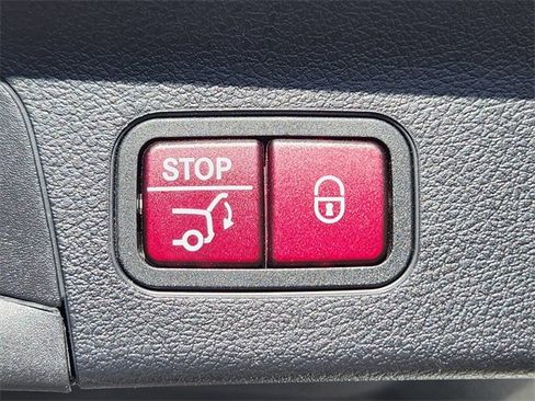 Certified 2022 Mercedes-Benz GLS 450 4MATIC image 19