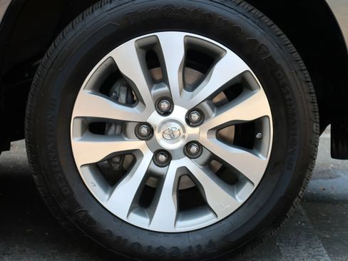 Used 2017 Toyota Sequoia Limited w/ Safety & Convenience Package AWD/4WD image 11