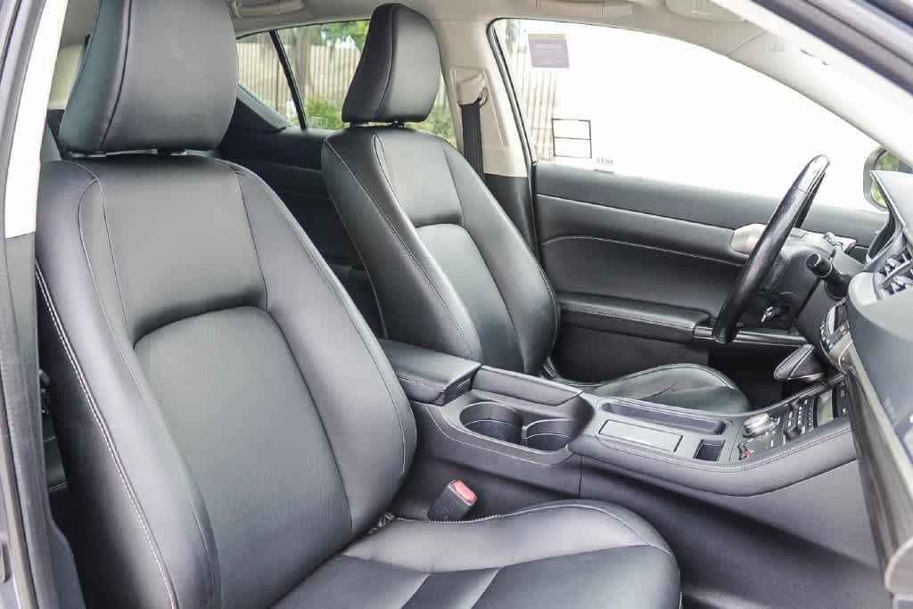 Used 2016 Lexus CT 200h w/ Seat Comfort Package FWD image 16
