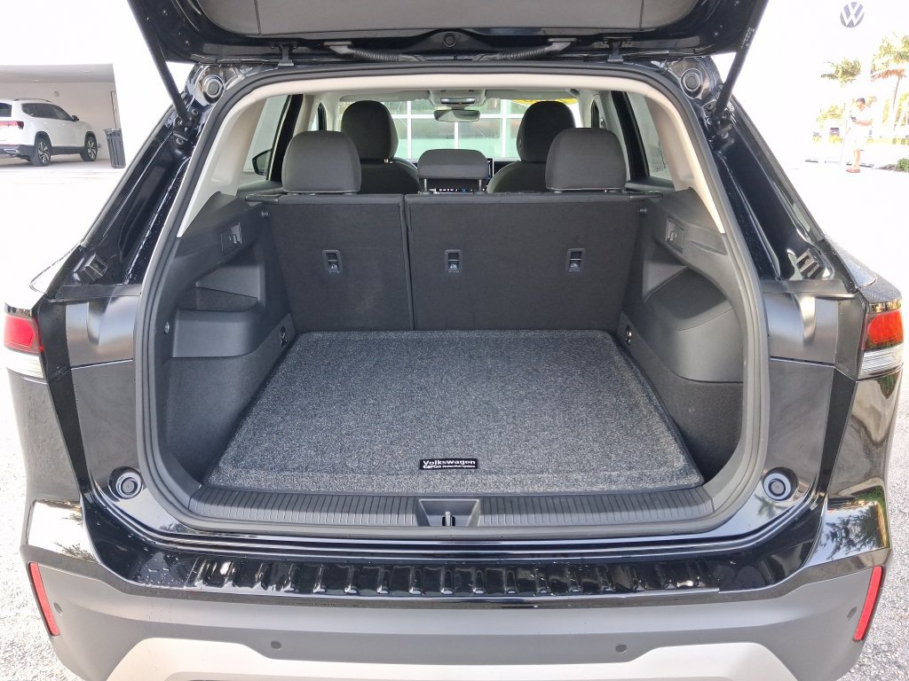Used 2026 Volkswagen Tiguan S FWD image 14