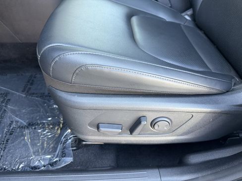 Used 2025 Kia Sportage EX w/ Premium Package FWD image 30