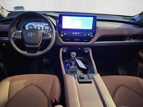 New 2026 Toyota Grand Highlander AWD image 14