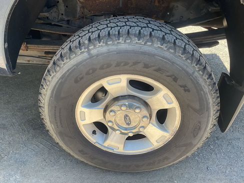 Used 2016 Ford F350 XLT w/ Snow Plow Prep Package AWD/4WD image 22