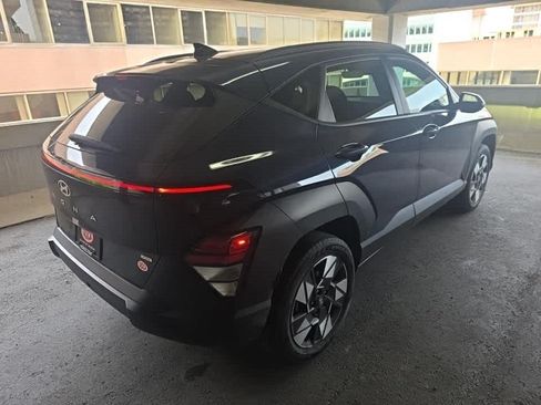 Used 2024 Hyundai Kona SEL AWD/4WD image 3