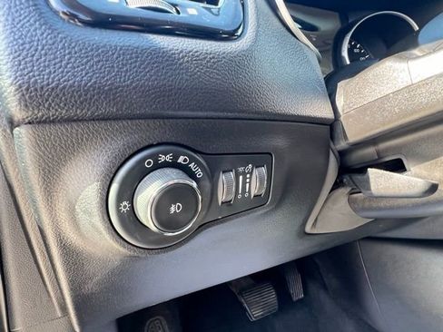 Used 2018 Jeep Compass Limited w/ Navigation Group image 13