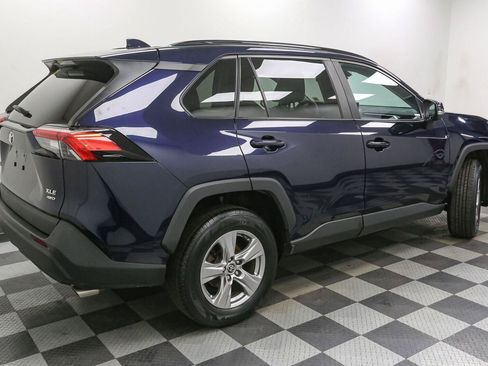 Used 2022 Toyota RAV4 XLE w/ Convenience Package AWD/4WD image 8