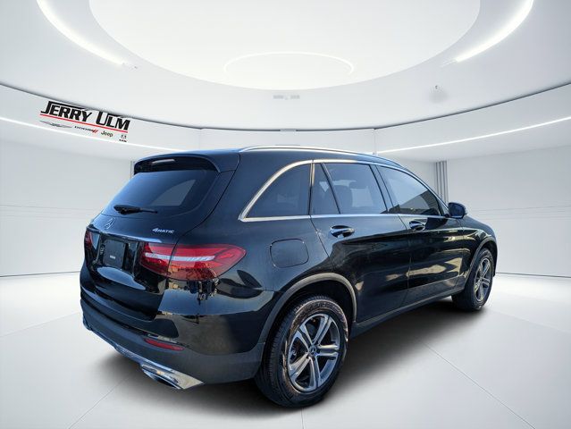 Used 2019 Mercedes-Benz GLC 300 4MATIC image 3