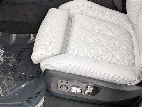 New 2026 BMW X5 xDrive40i w/ Executive Package image 4