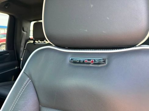 Used 2024 GMC Sierra 2500 AT4X AWD/4WD image 17