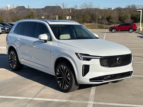 New 2026 Volvo XC90 T8 Ultra w/ Protection Package Premier image 4