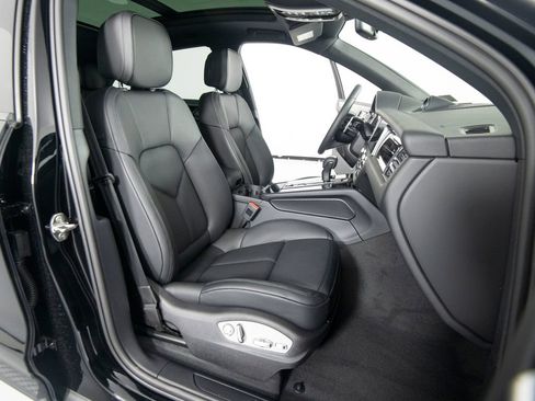 New 2026 Porsche Macan AWD/4WD image 34