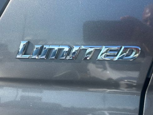 Used 2007 Toyota Sequoia Limited image 10