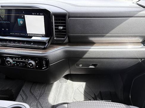 Used 2023 Chevrolet Silverado 1500 LT image 13