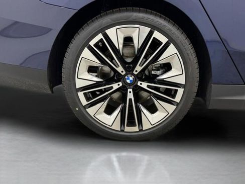 New 2026 BMW 530i xDrive w/ Premium Package AWD/4WD image 34