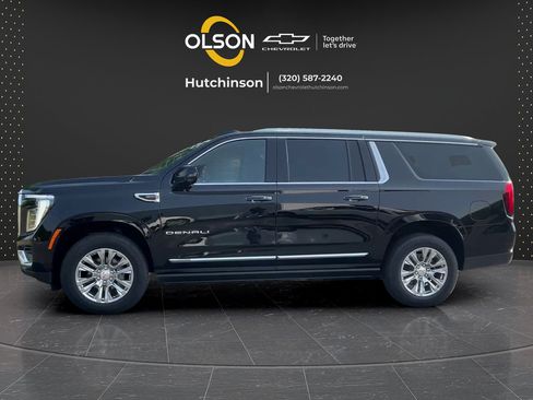 Used 2026 GMC Yukon XL Denali w/ Sun & Power Step Package AWD/4WD image 2