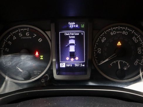 Used 2020 Toyota Tacoma TRD Off-Road w/ Technology Package image 28