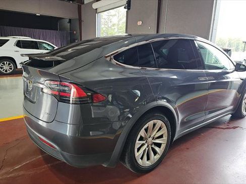 Used 2017 Tesla Model X 90D AWD/4WD image 8